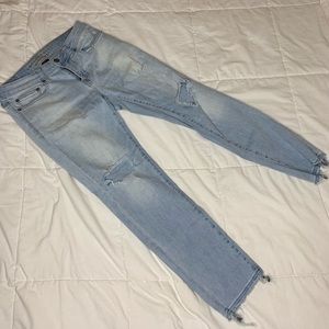 Light wash ripped skinny jeans